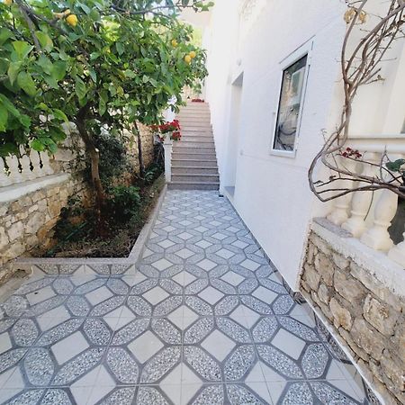 Apartamento Makla Sarandë Exterior foto
