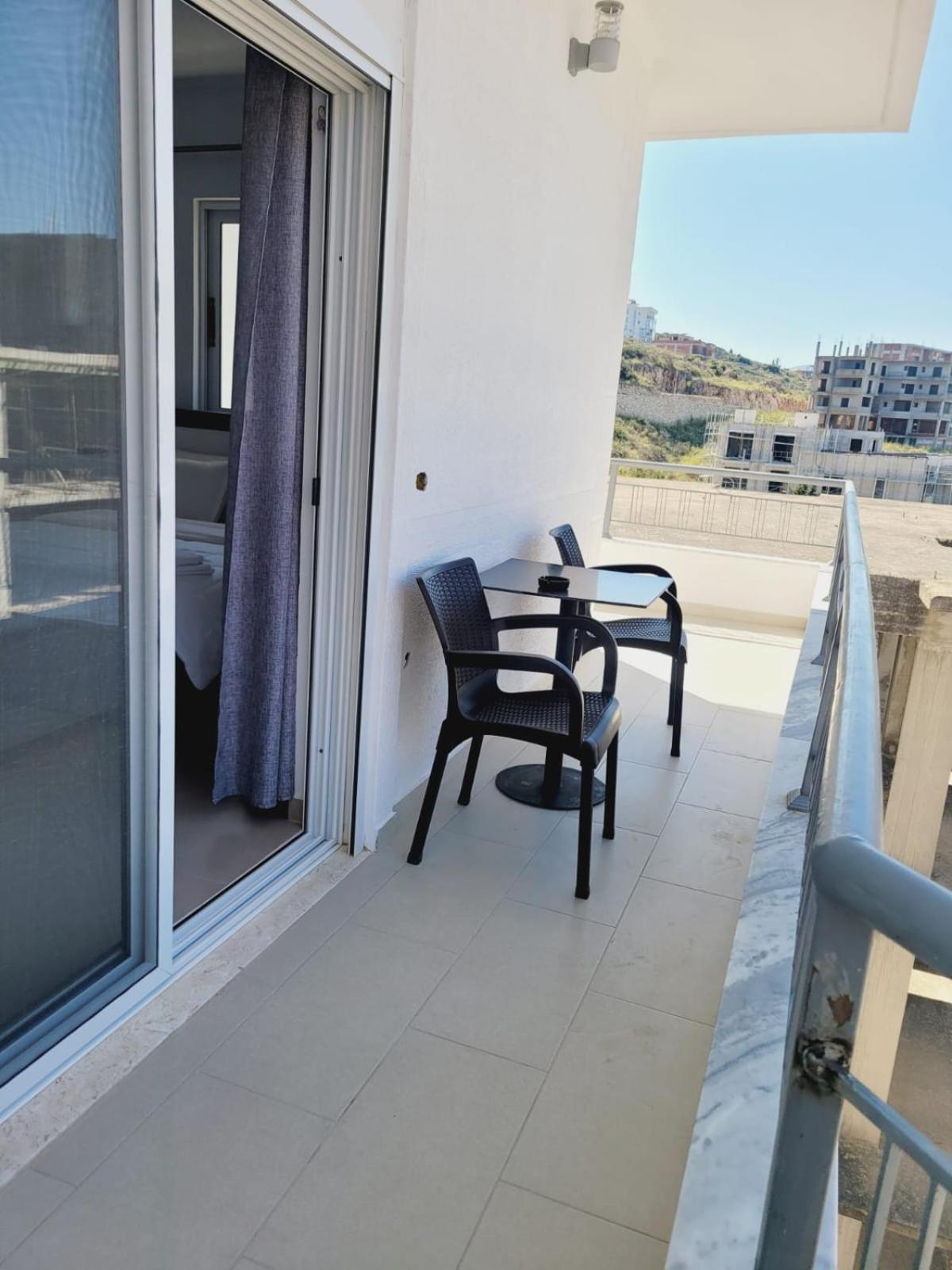 Apartamento Makla Sarandë Exterior foto